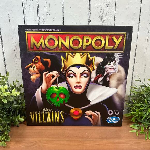 Monopoly Disney Villains Board Game - Picture 2 of 6